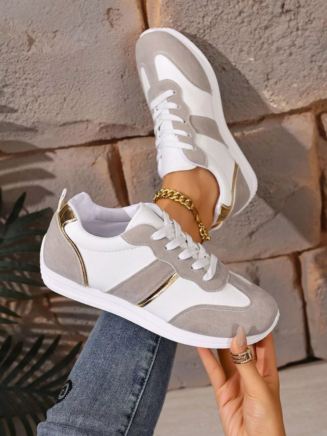 Round Toe Lace Up Sneakers Secondary image