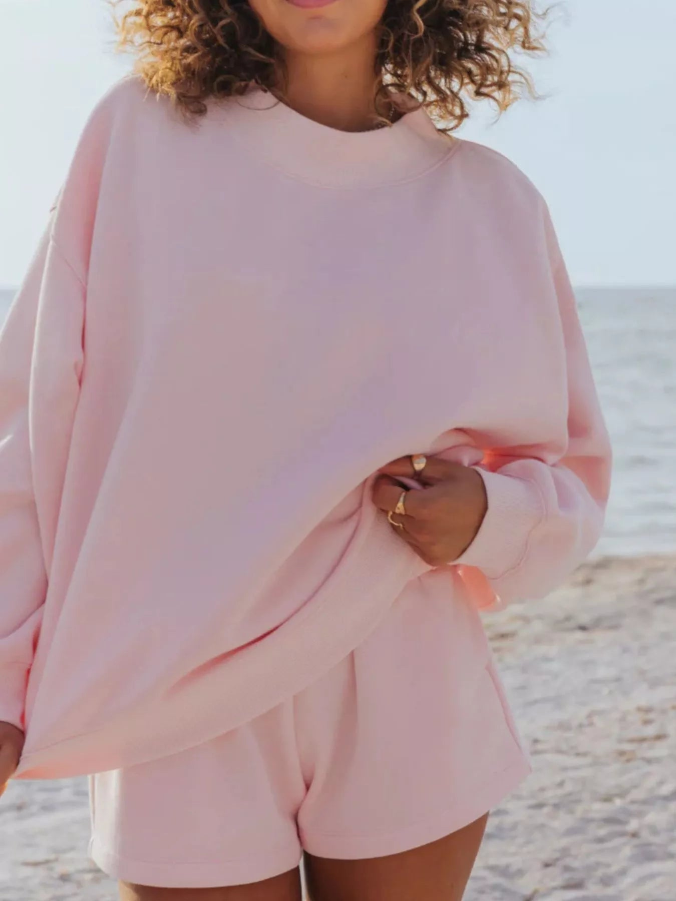 Relaxed Fit Round Neck Sweatshirt and Shorts Set Secondary image