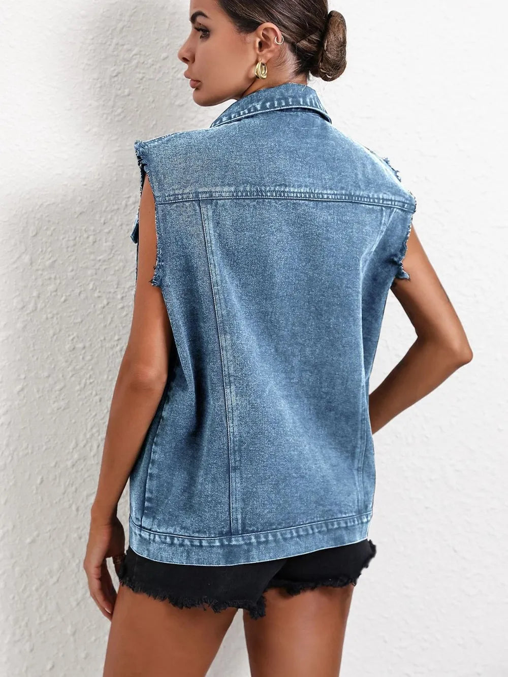 Pocketed Collared Neck Sleeveless Denim Top Secondary image