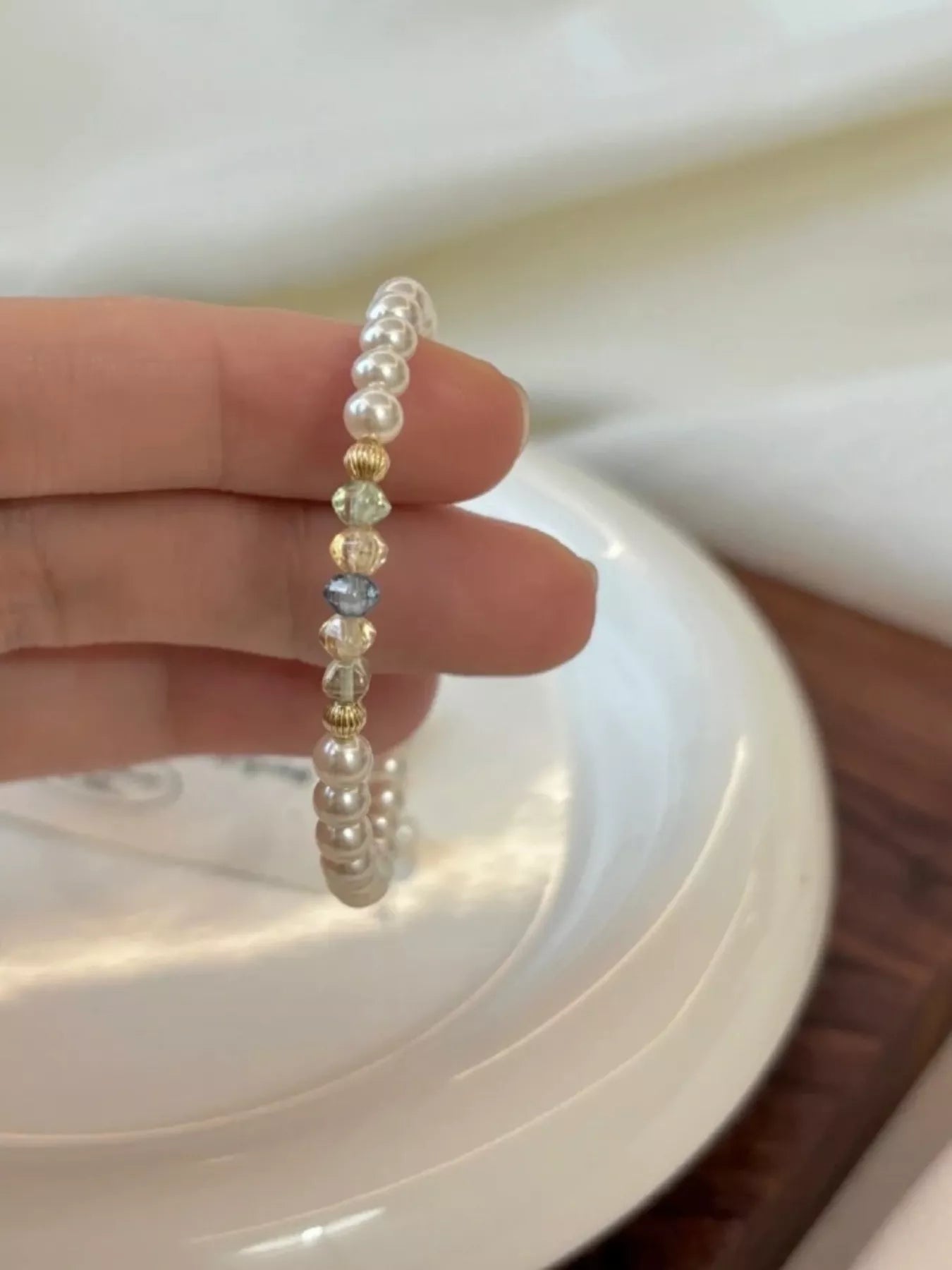 18K Gold-Plated Pearl Bracelet Secondary image