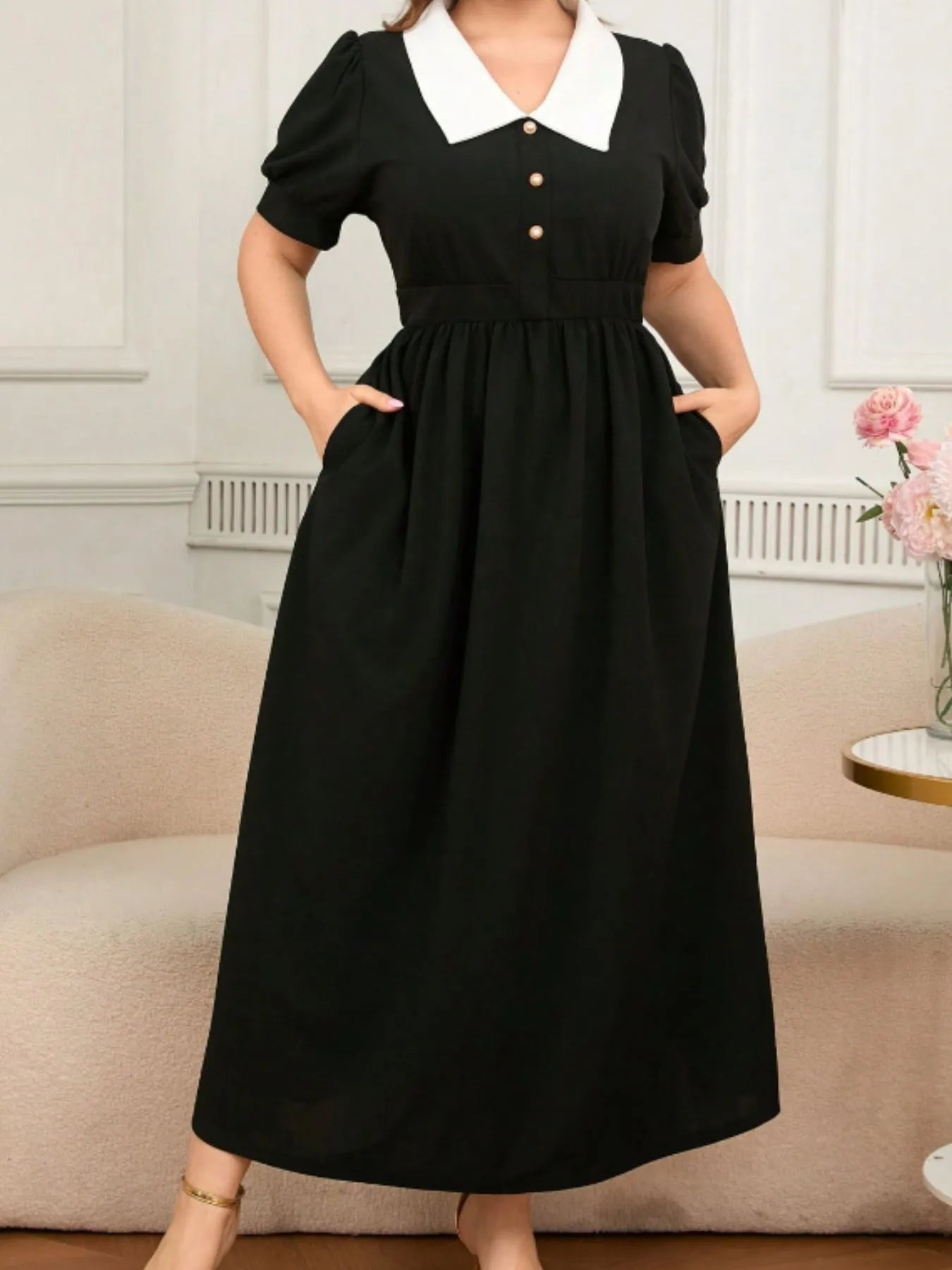 Plus Size Contrast Collar Short Sleeve Dress Secondary image