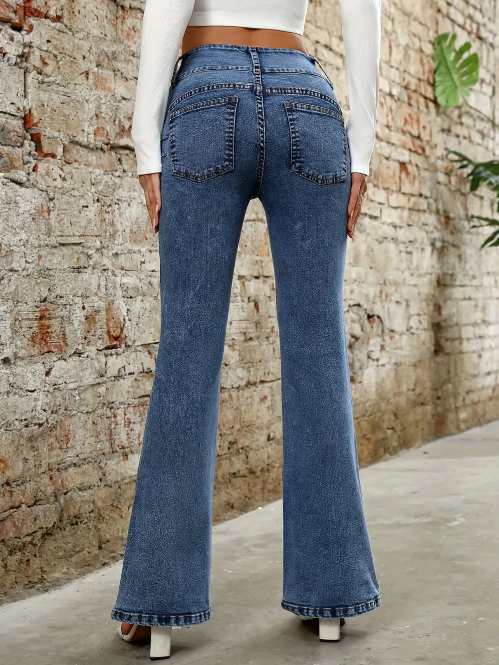 Bootcut Jeans with Pockets Secondary image