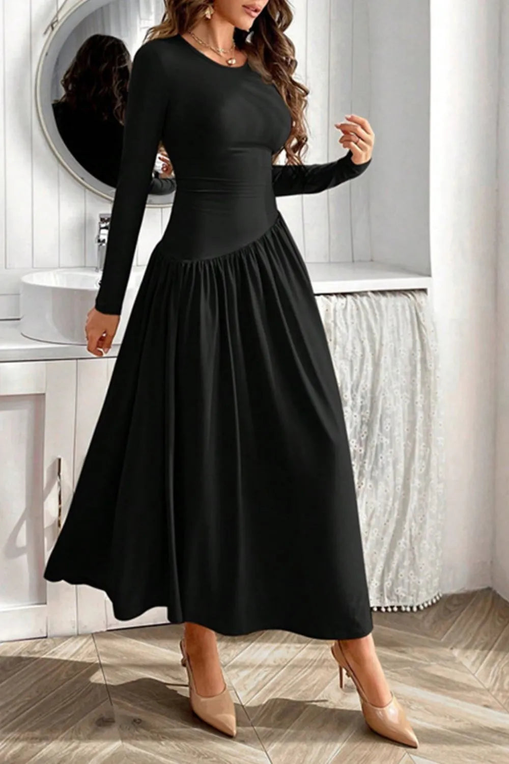 Ruched Round Neck Long Sleeve Dress Secondary image