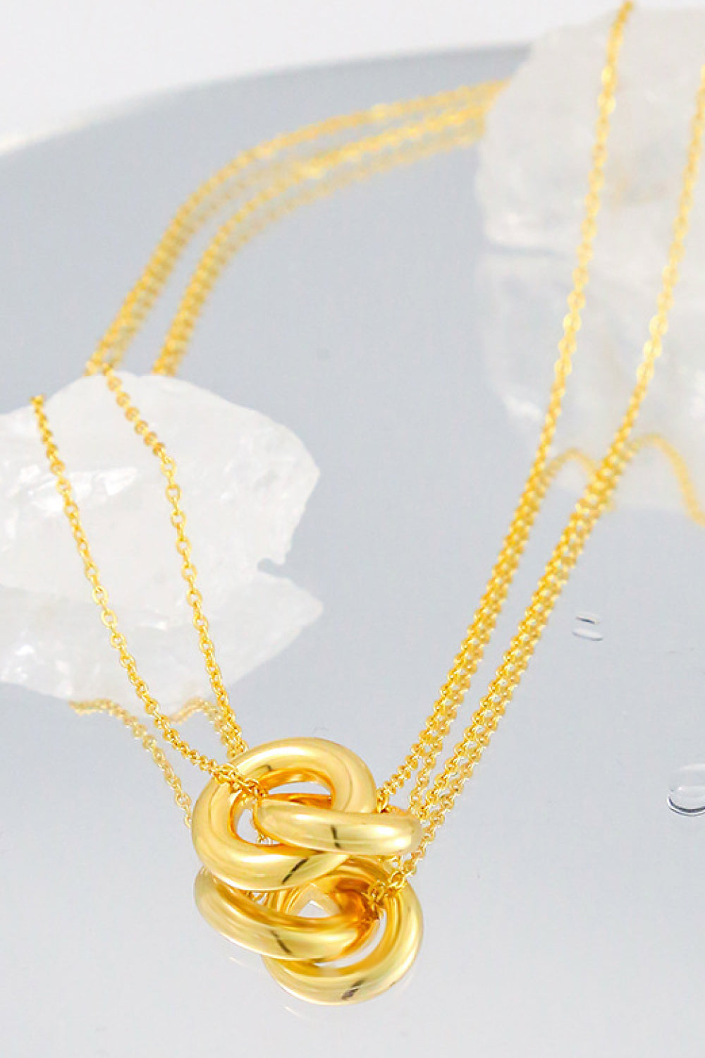 Linked Ring Pendant Chain Necklace Secondary image