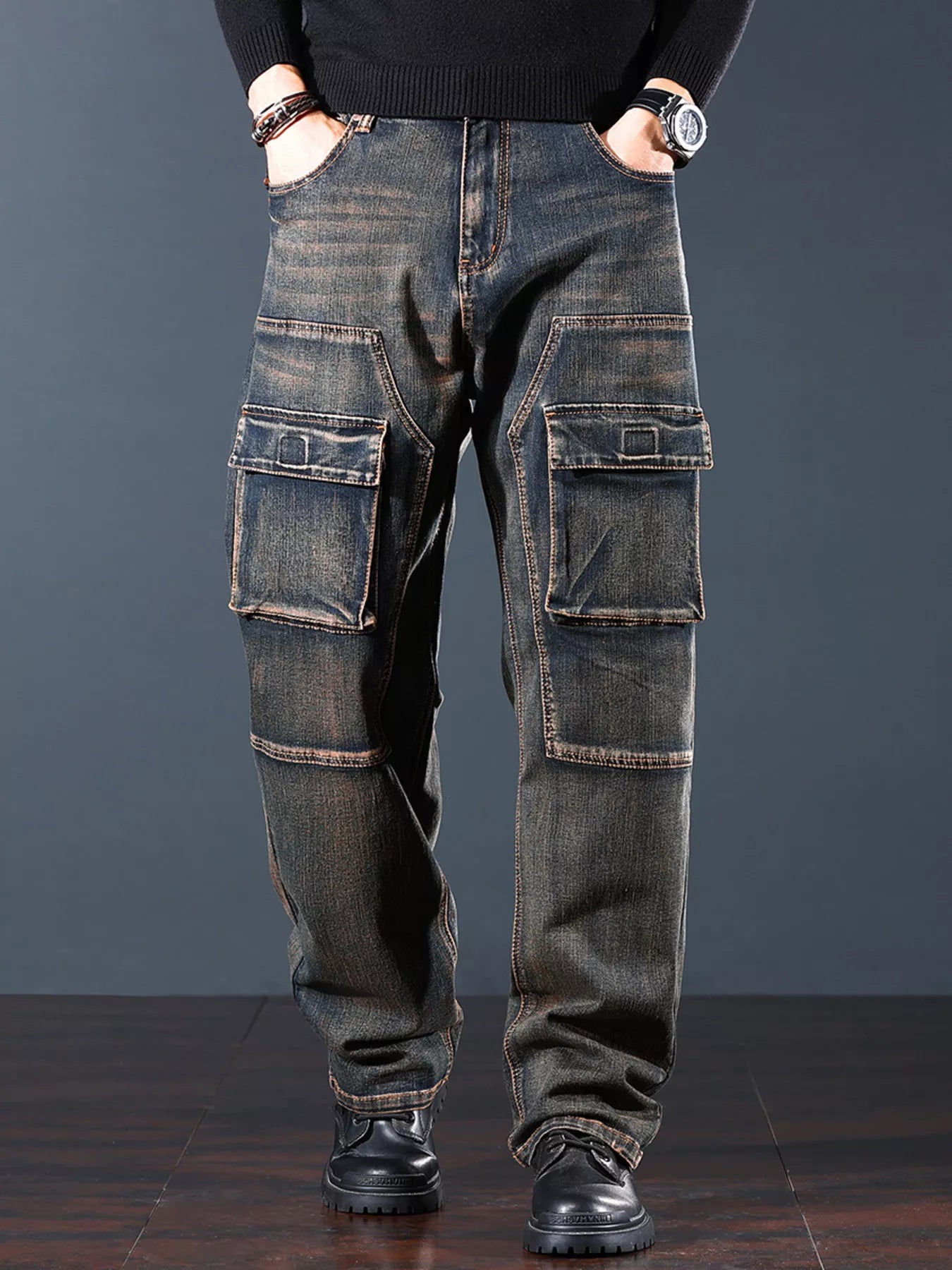 Men's Vintage Wash Cargo Jeans Secondary image