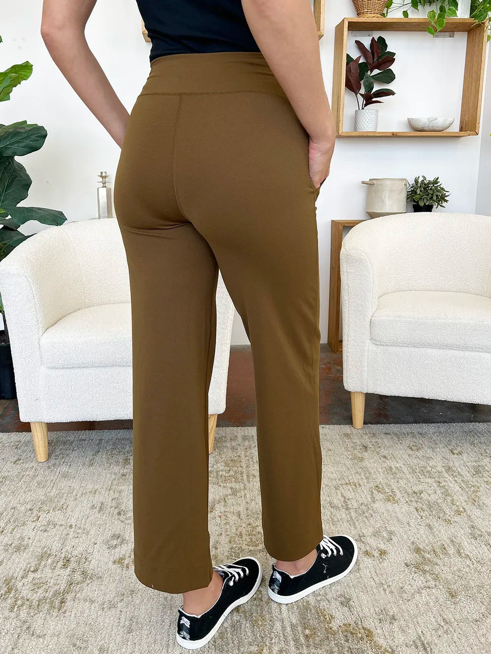 Millennia Drawstring Waist Wide Leg Sports Pants with Pockets Secondary image