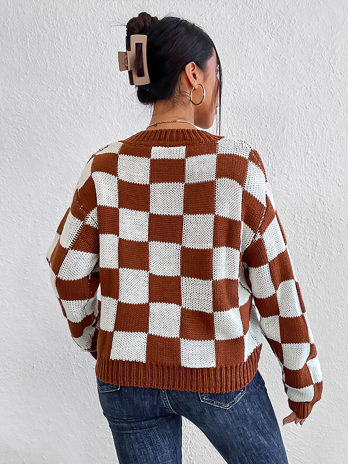 Checkered Round Neck Sweater Secondary image