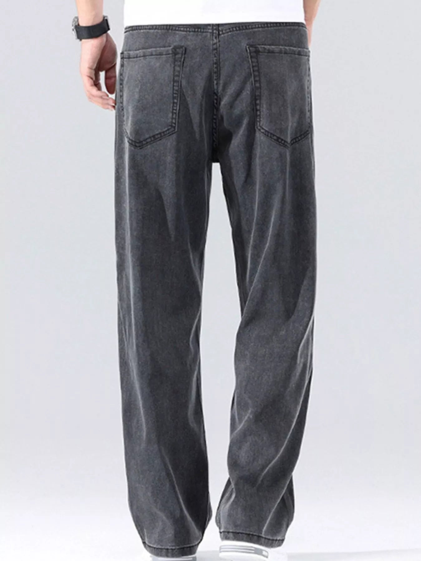 Men's Loose Fit Washed Jeans Secondary image