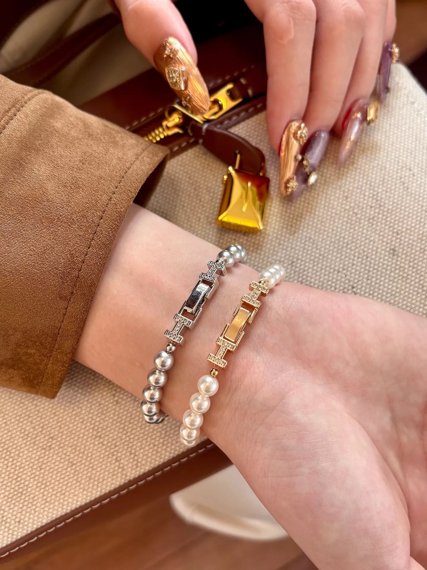 Pearl Double H Buckle Bracelet Secondary image