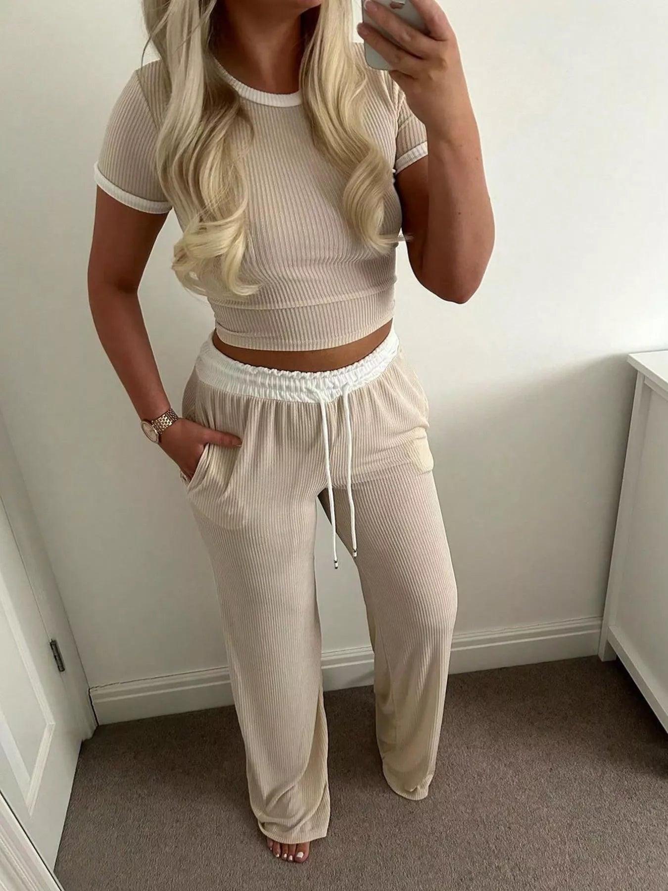 Contrast Trim Top and Pants Set Secondary image