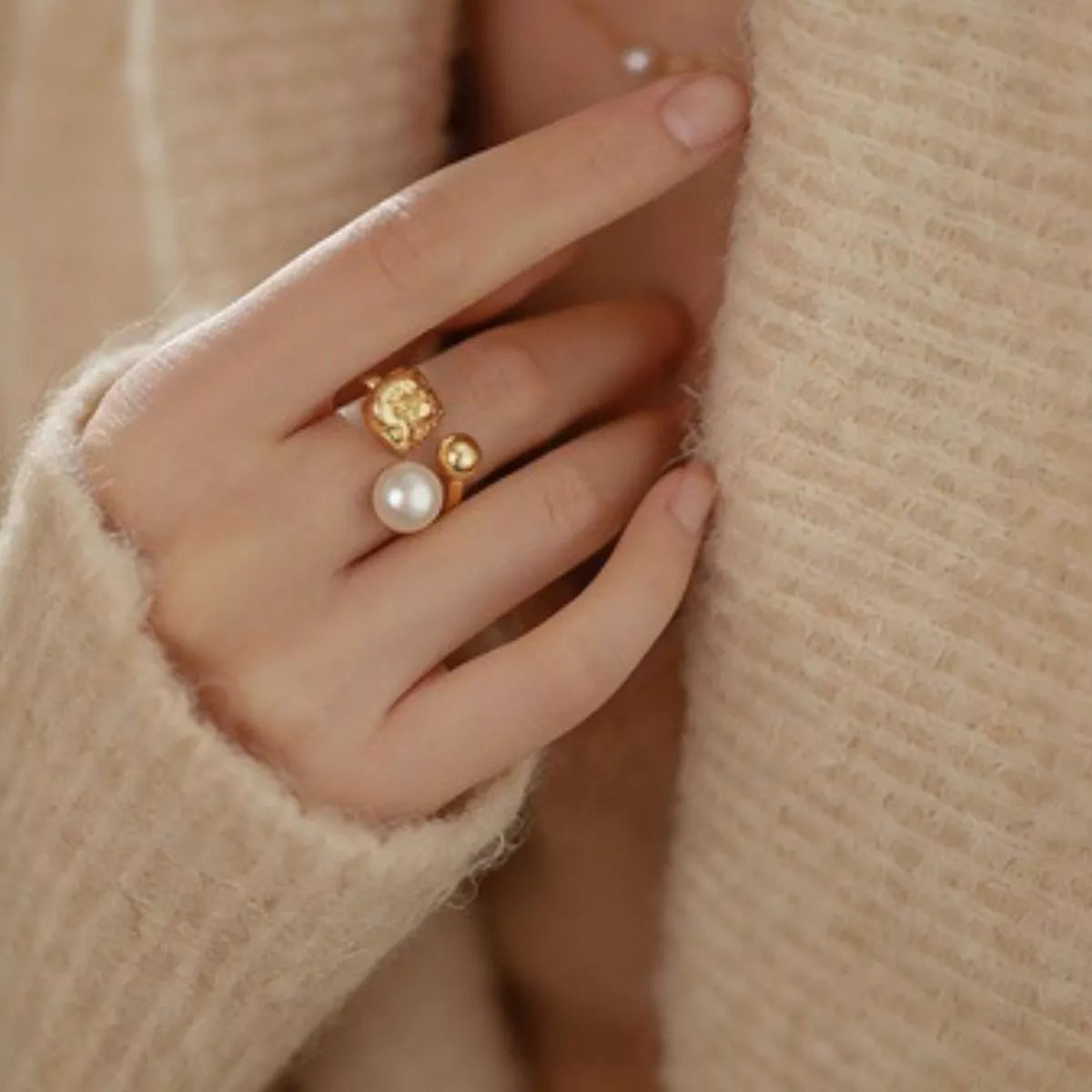 18K Gold-Plated Pearl Open Ring Secondary image