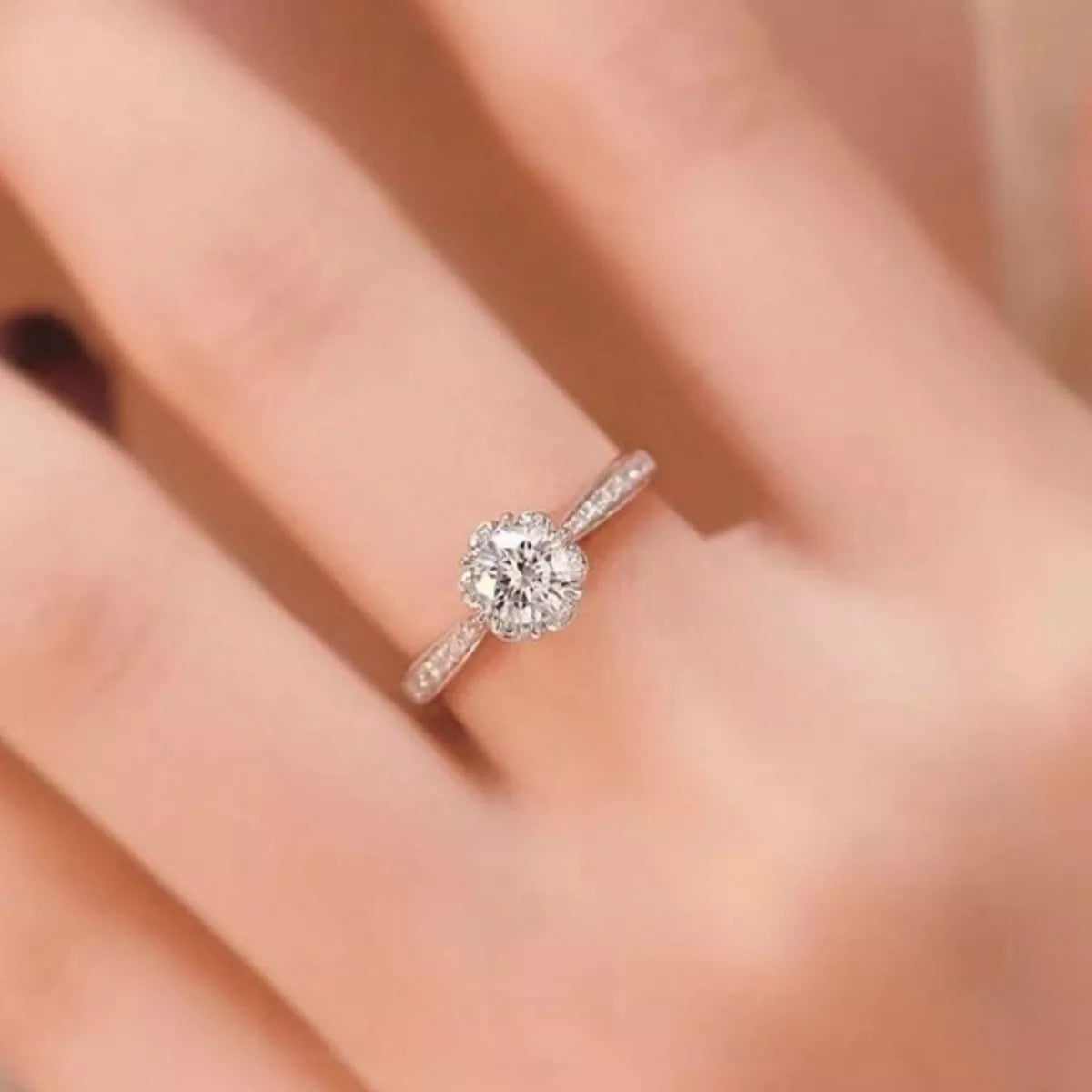 1 Carat 925 Sterling Silver Moissanite Ring Secondary image