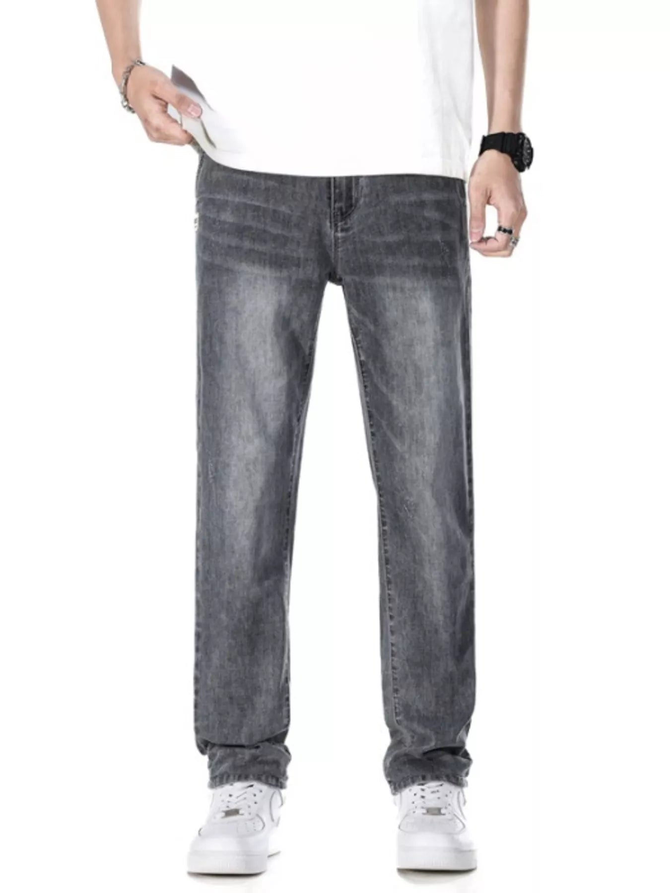 Men's Classic Straight Fit Washed Jeans Secondary image