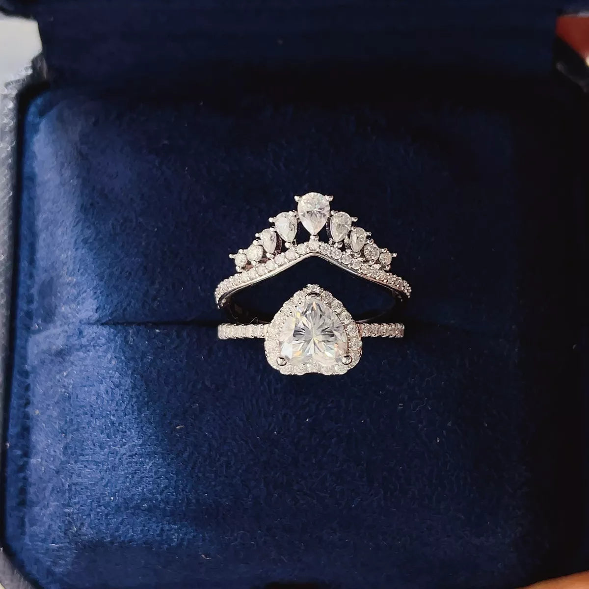 2 Carat 925 Sterling Silver Moissanite Ring Set Secondary image