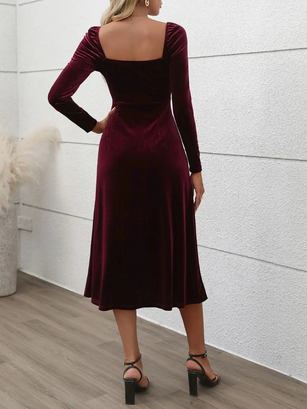 Perfee Sweetheart Neck Long Sleeve Midi Dress Secondary image
