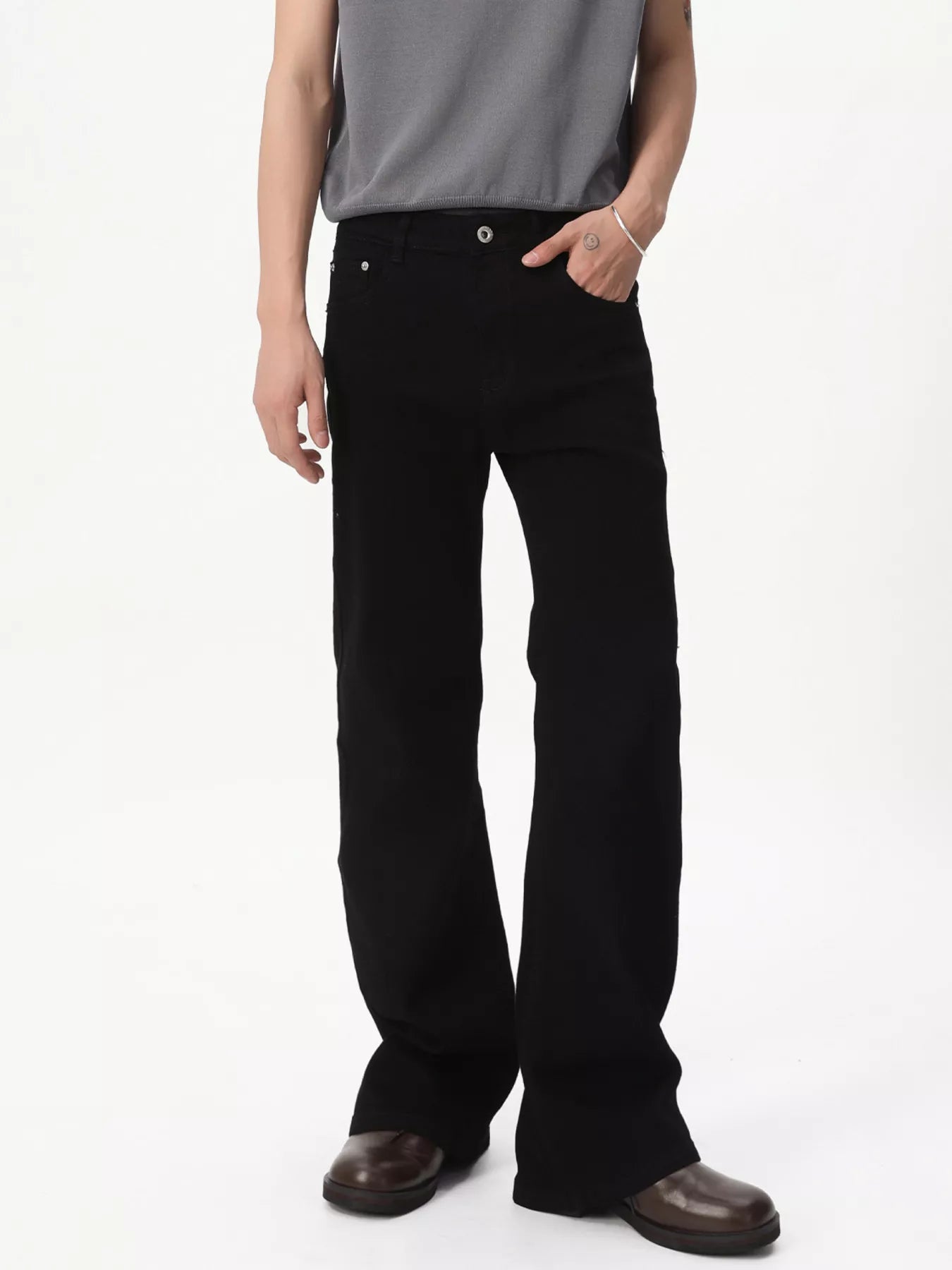 Men's Loose Fit Bootcut Jeans Secondary image