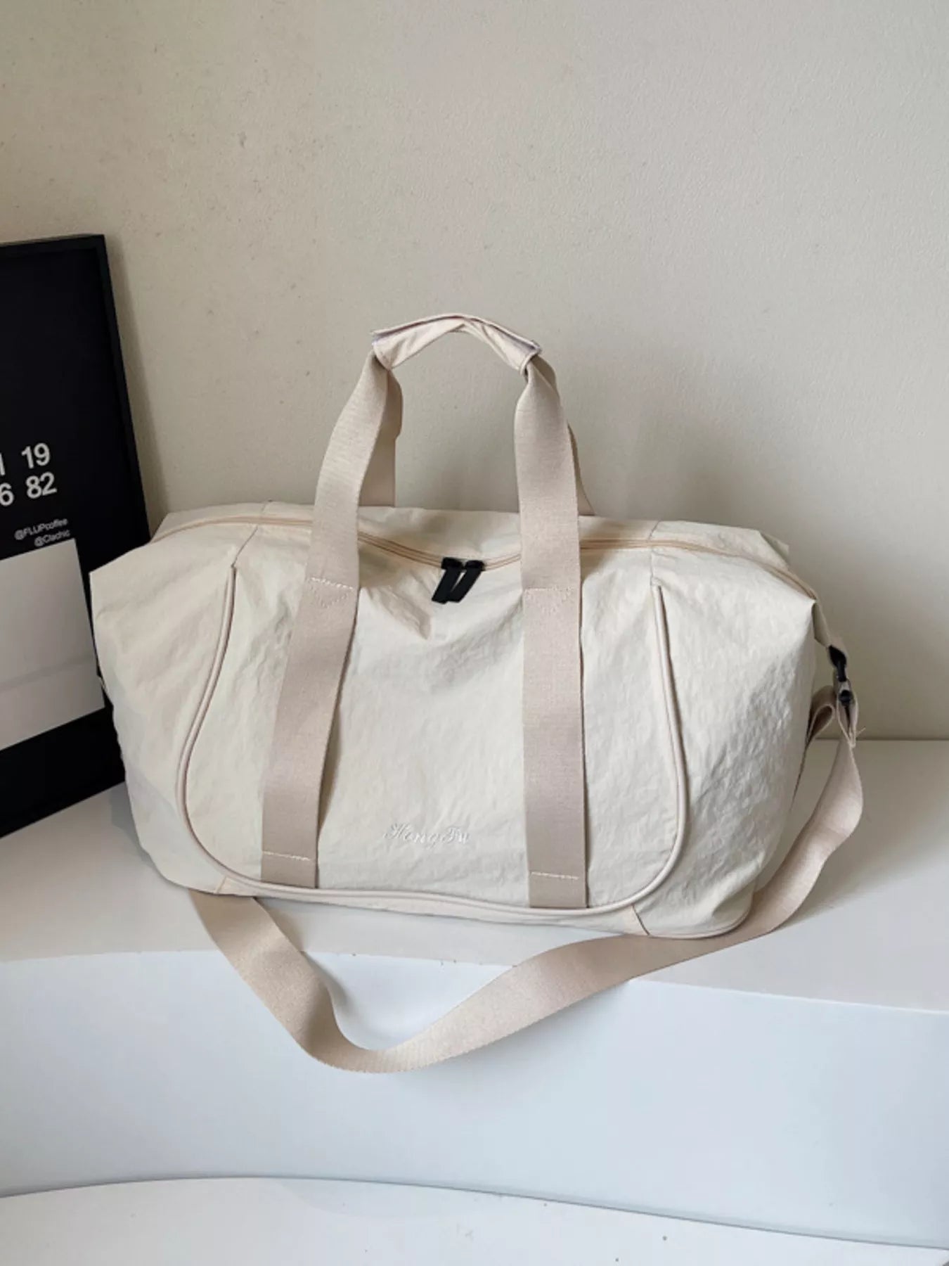 Lightweight Oxford Cloth Duffel Bag Secondary image