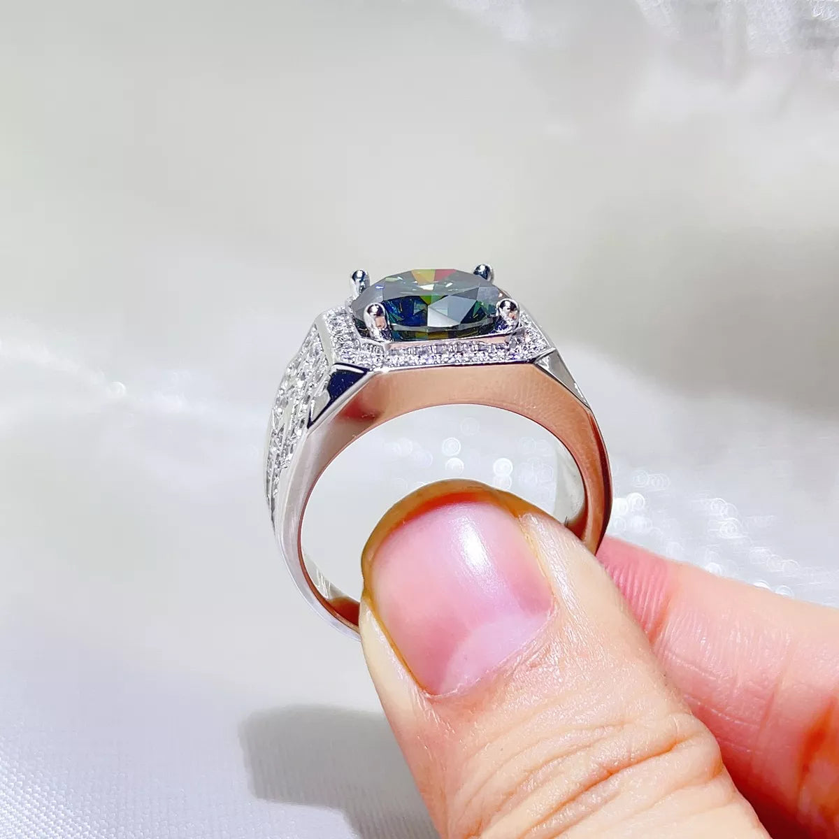 5 Carat 925 Sterling Silver Moissanite Ring Secondary image