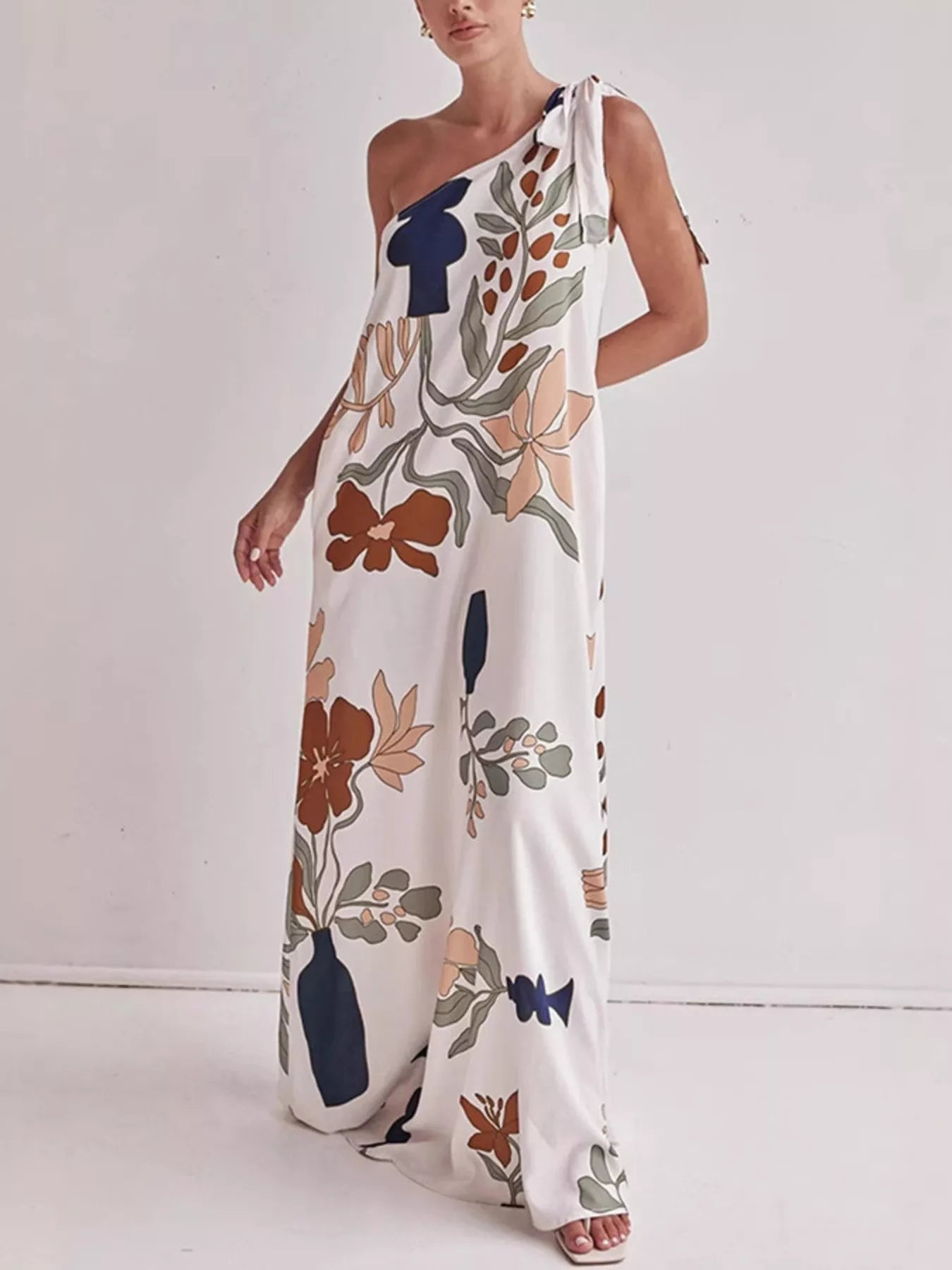 Bohemian Floral Print One-Shoulder Maxi Dress Secondary image