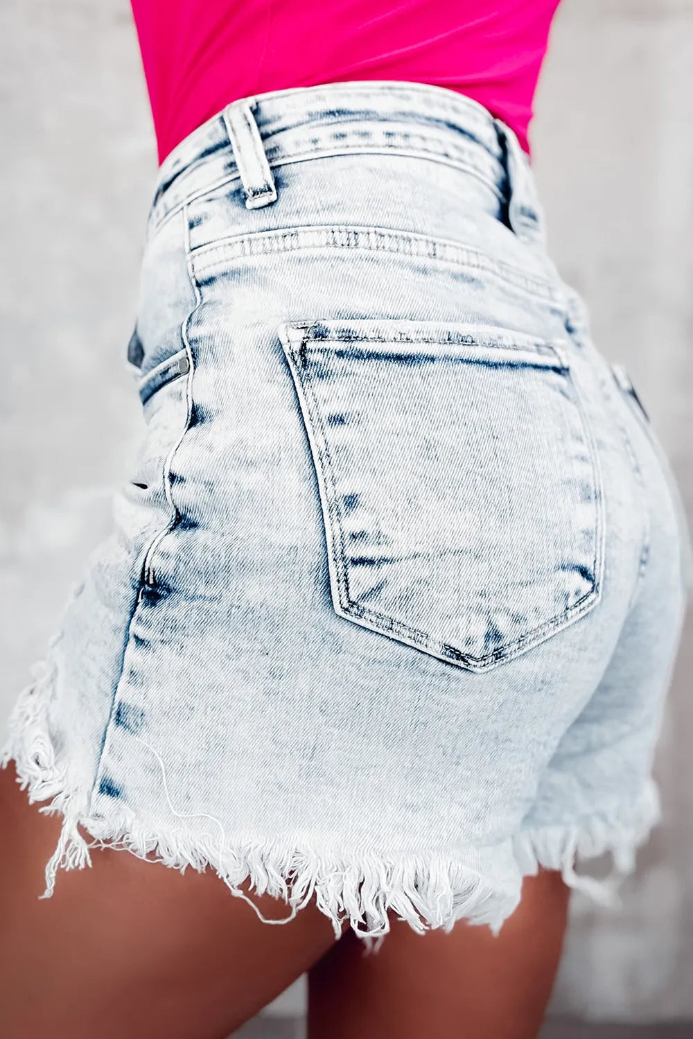 Raw Hem Buttoned Denim Shorts with Pockets Secondary image