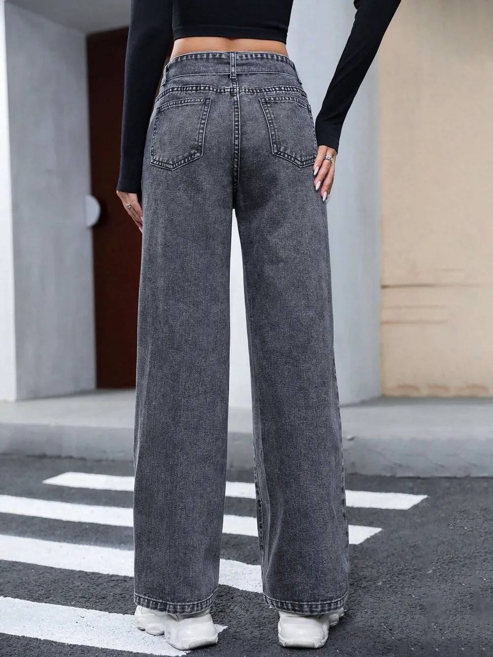 Tied Straight Leg Jeans with Pockets Secondary image