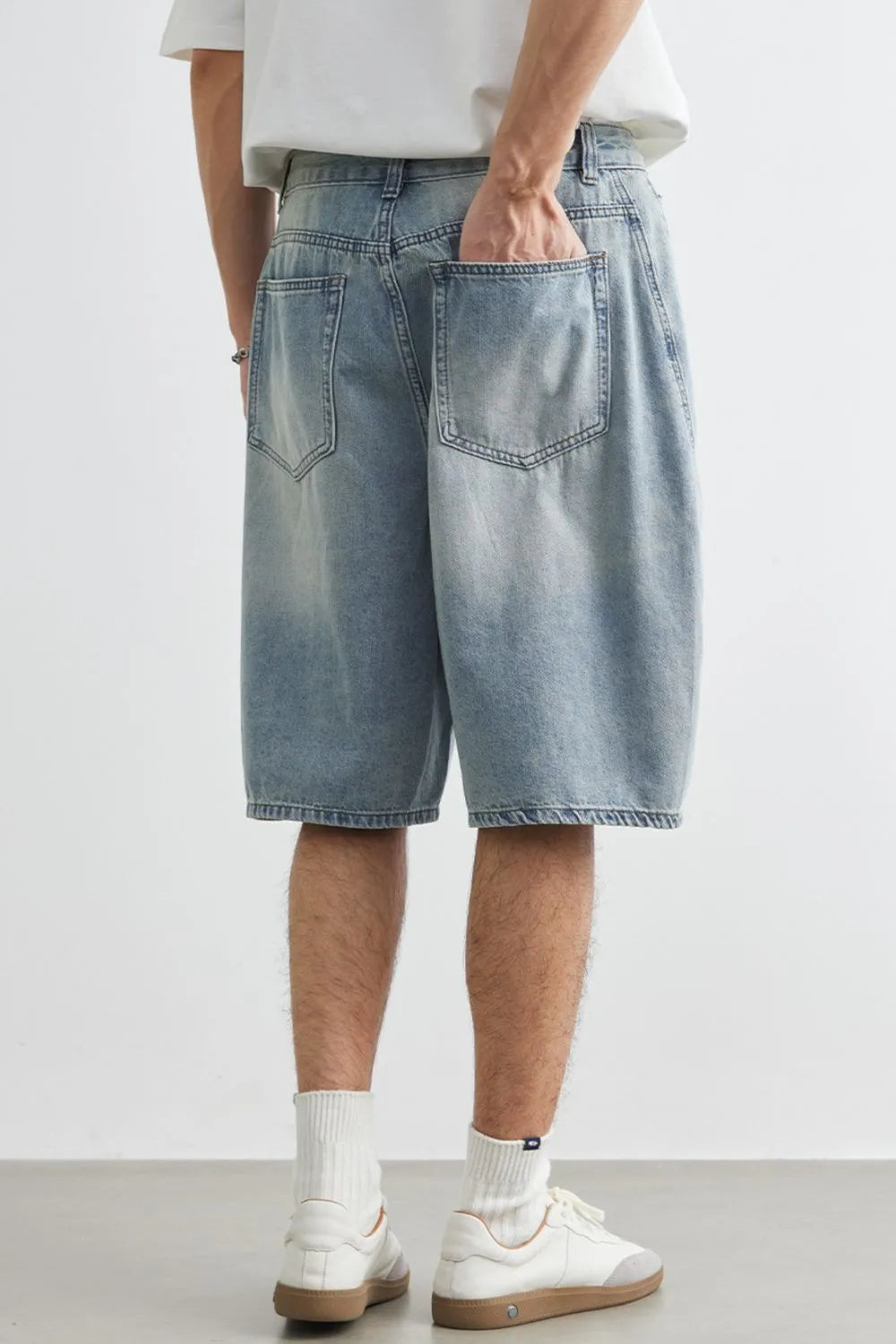 Men's Plus Size Relaxed Fit Wash Denim Shorts Secondary image