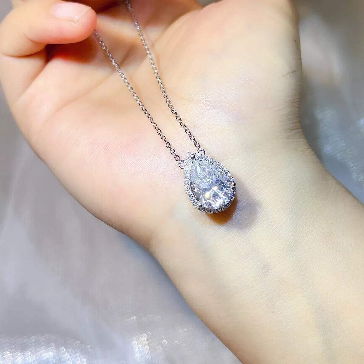 5 Carat 925 Sterling Silver Moissanite Pendant Necklace Secondary image