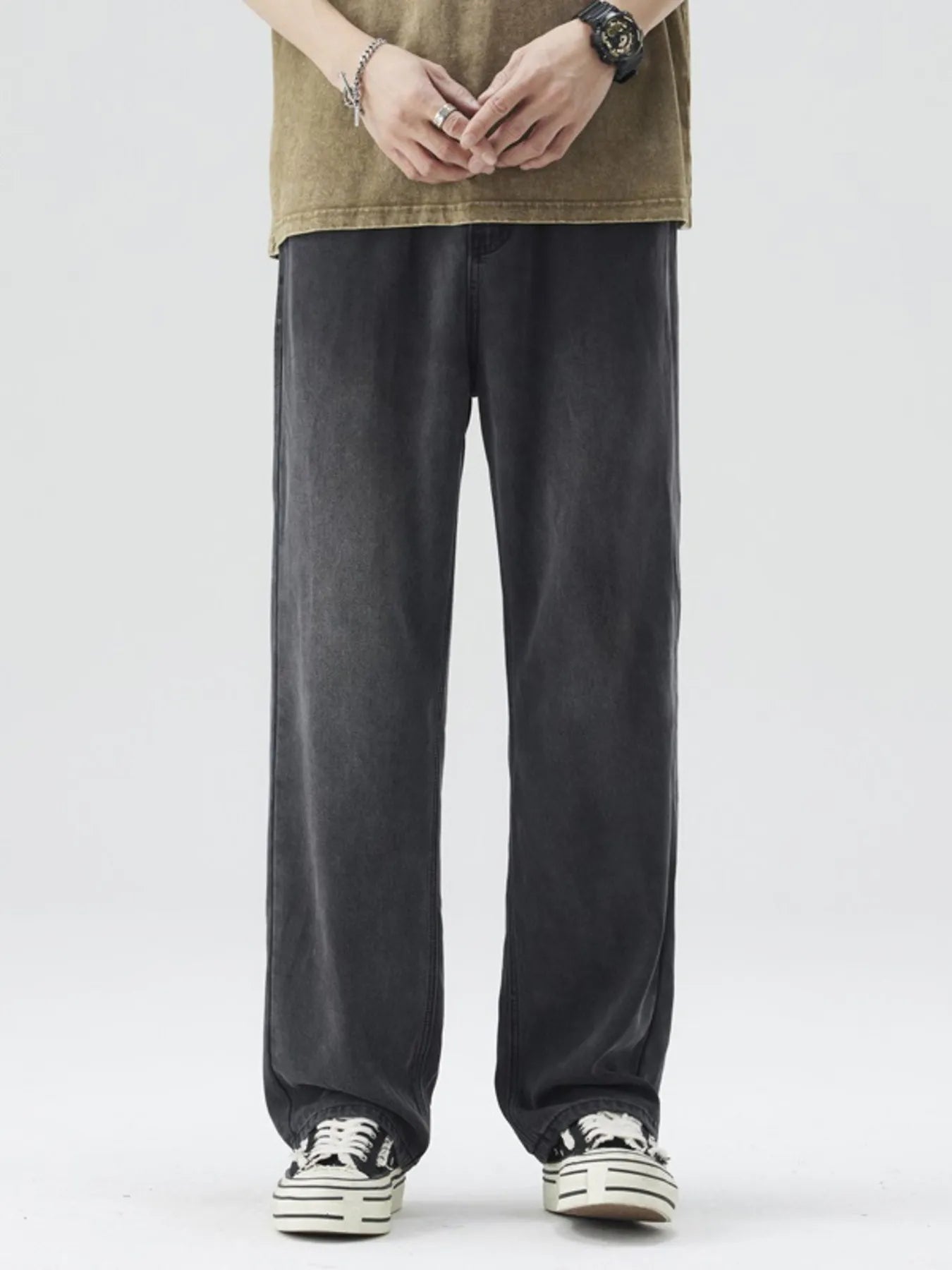 Men's Wide-Leg Relaxed Fit Jeans Secondary image