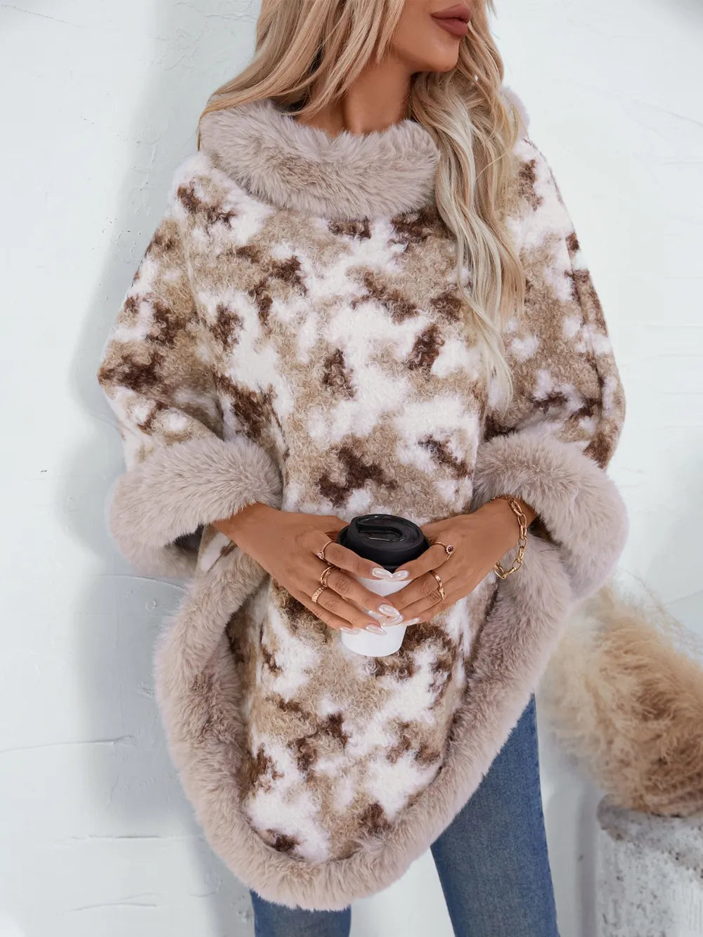 Furry Contrast Three-Quarter Poncho Secondary image