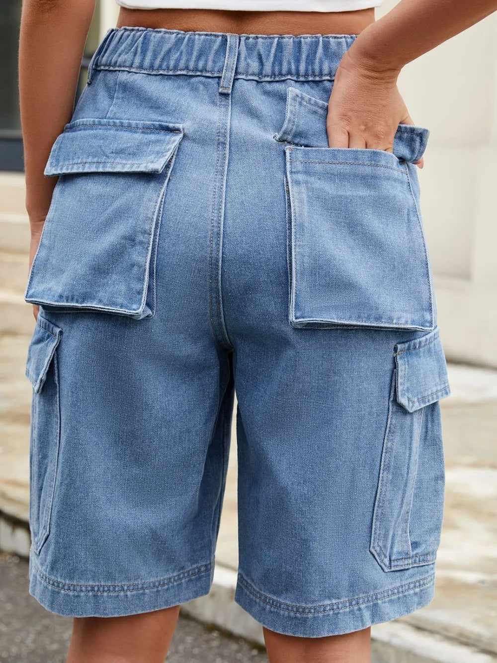 High Waist Denim Shorts with Pockets Secondary image