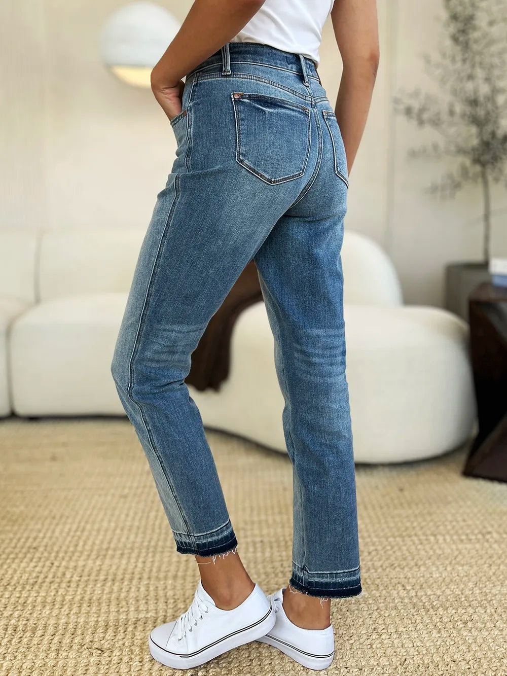 Judy Blue Full Size Mid Rise Rigid Magic Release Hem Jeans Secondary image
