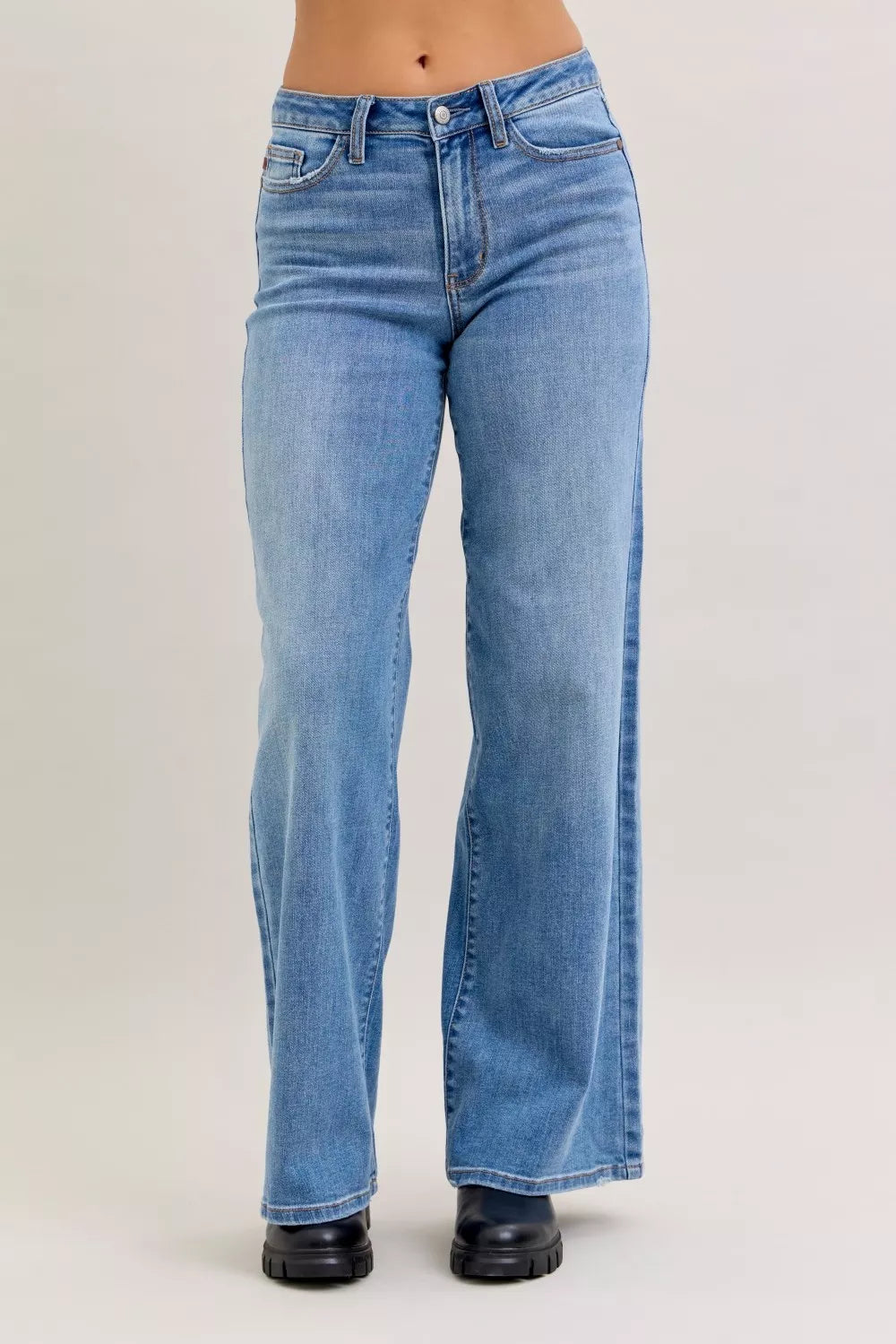 Judy Blue Mid Rise Retro Wide Leg Jeans Secondary image