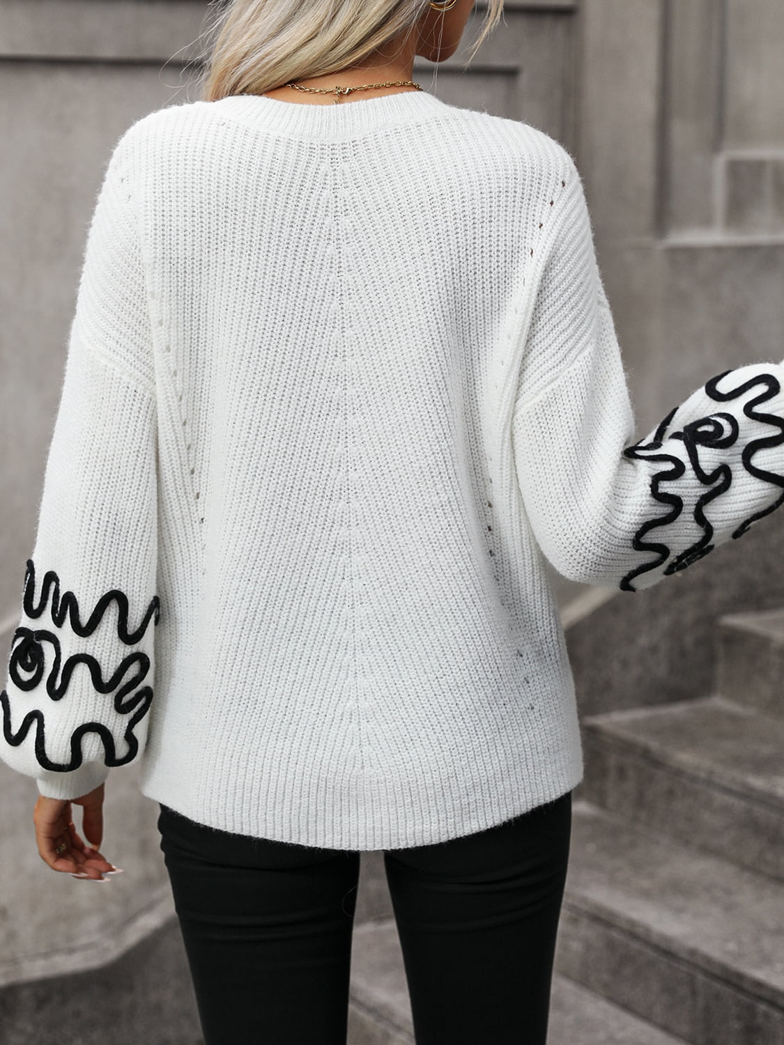 Contrast Drop Shoulder Round Neck Sweater Secondary image