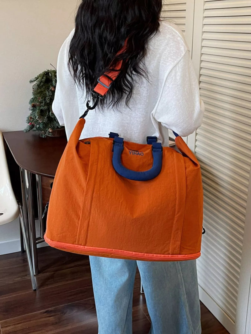 TRAVELLING BAG