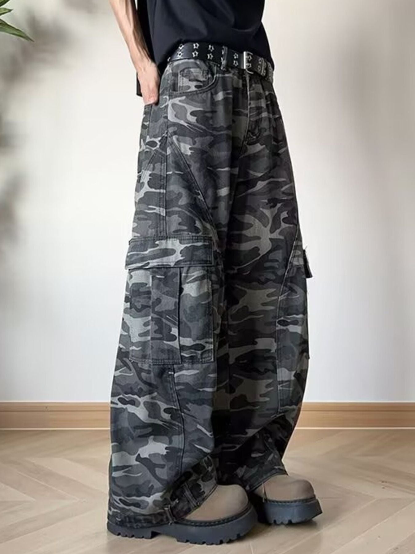 Men's Full Size Loose Fit Camo Cargo Jeans Plus Size Secondary image
