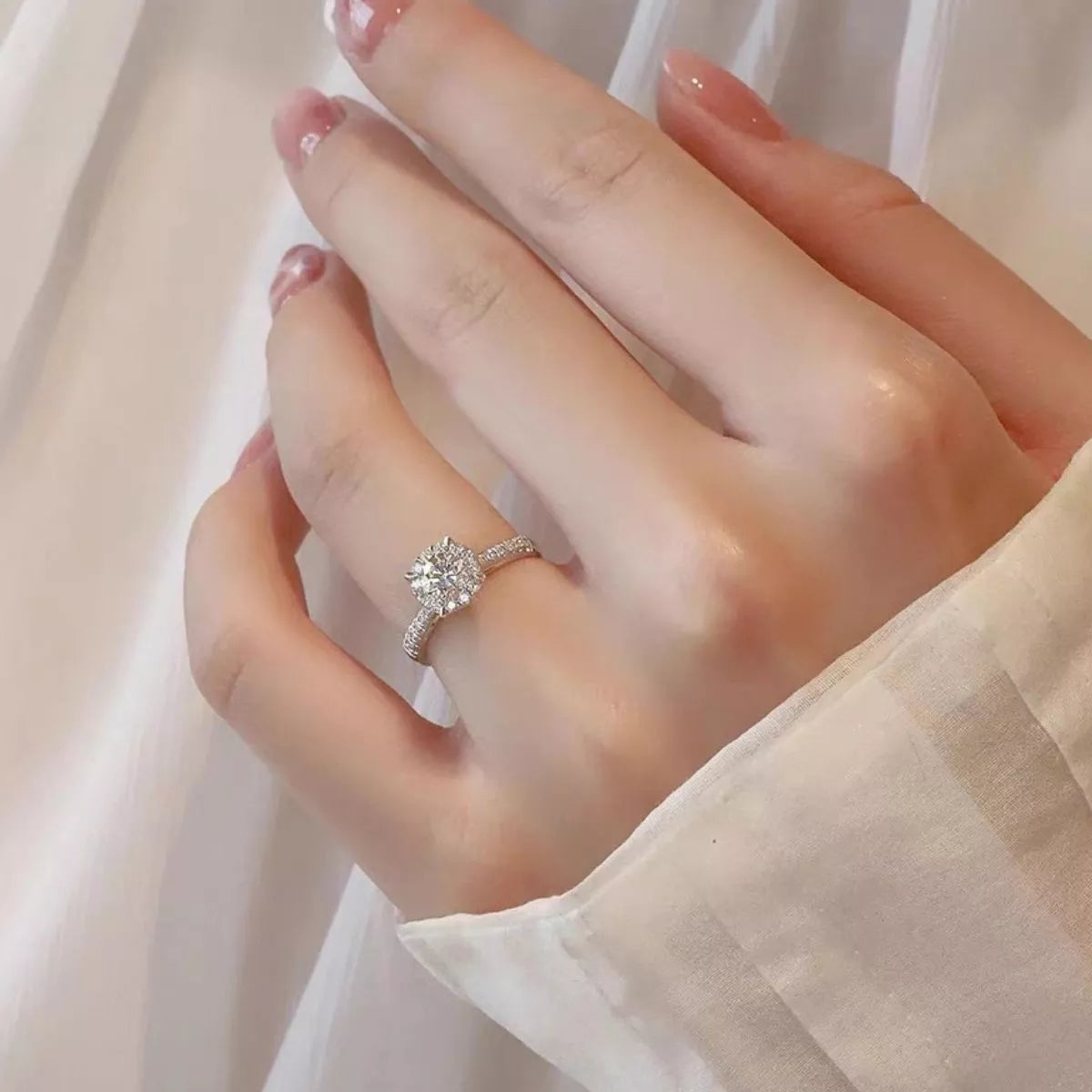 1 Carat 925 Sterling Silver Moissanite Ring Secondary image