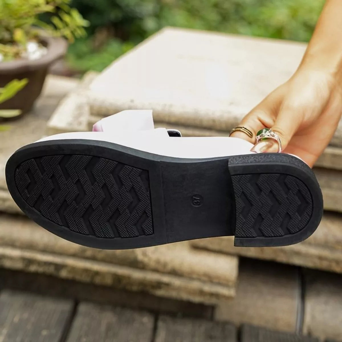 Round Toe Flats Loafers Secondary image