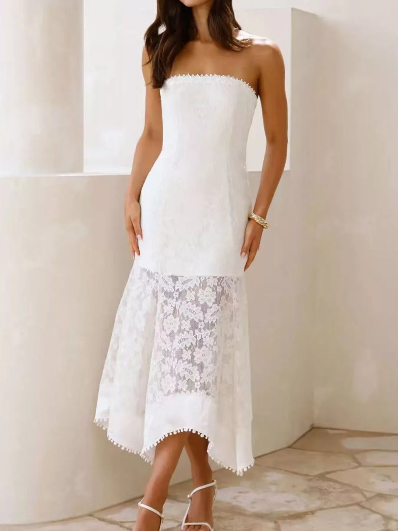 Elegant Lace Strapless Midi Dress Secondary image