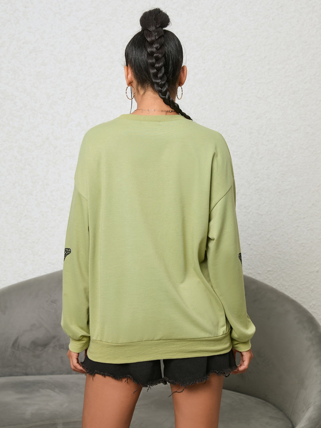 Butterfly Graphic Drop Shoulder Sweatshirt Secondary image