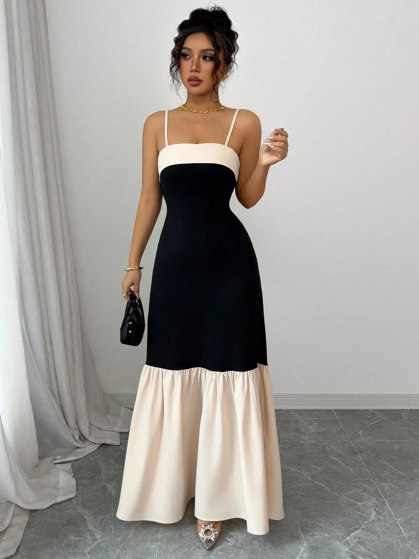 Two-Tone Spaghetti Strap Maxi Dress Secondary image