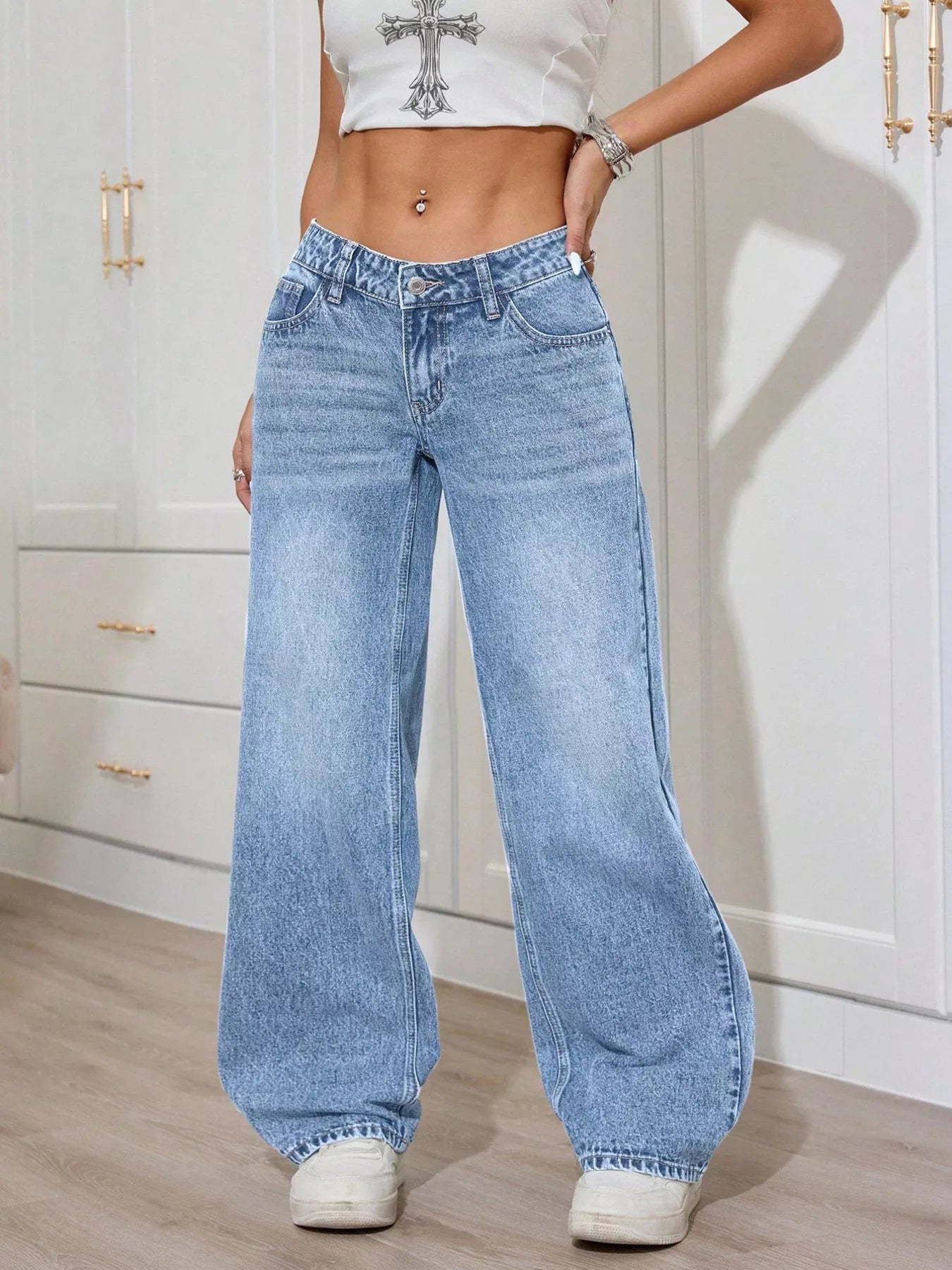 Washed Wide Leg Jeans Secondary image