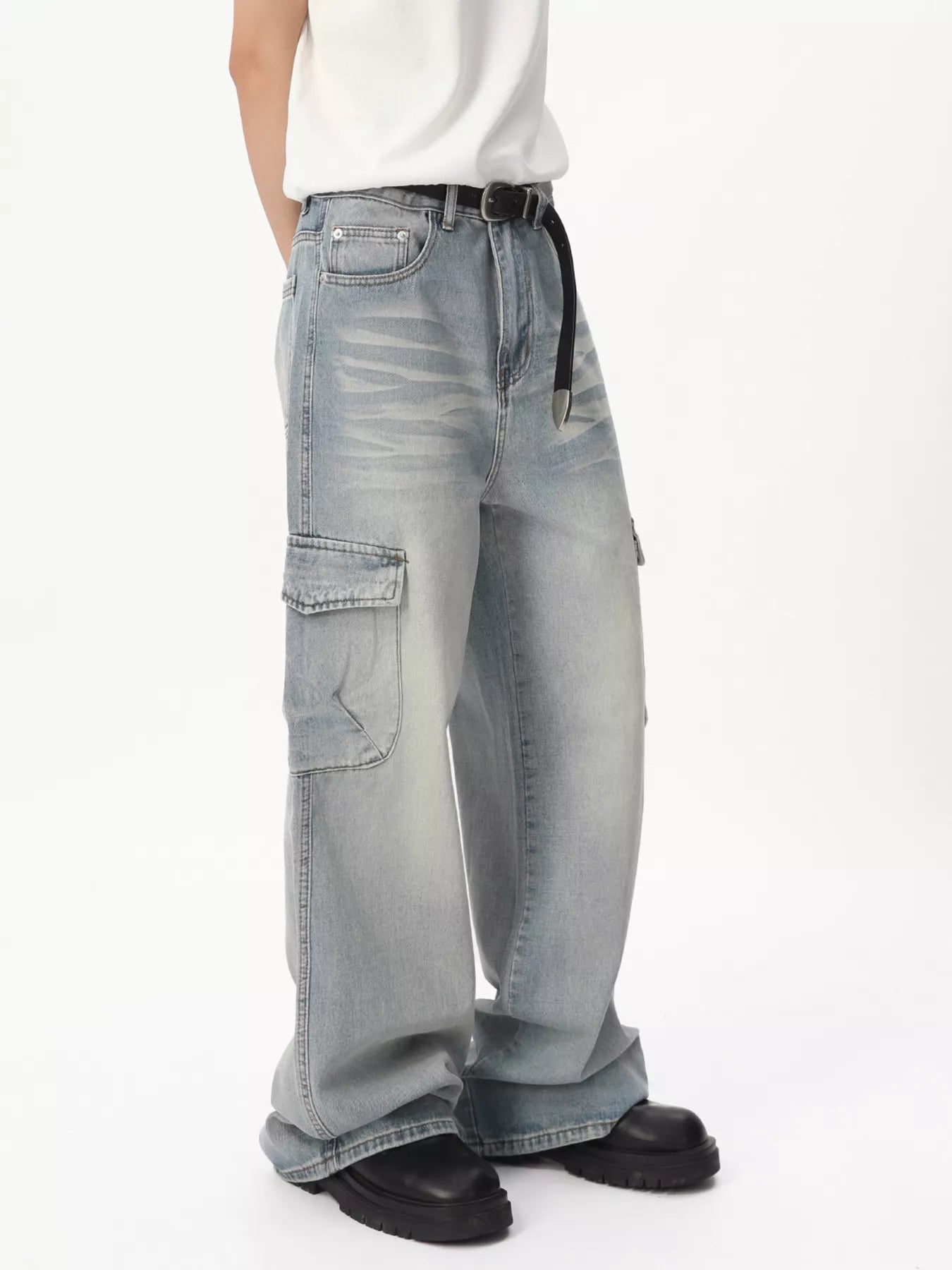 Men's Loose Fit Wash Cargo Jeans Secondary image