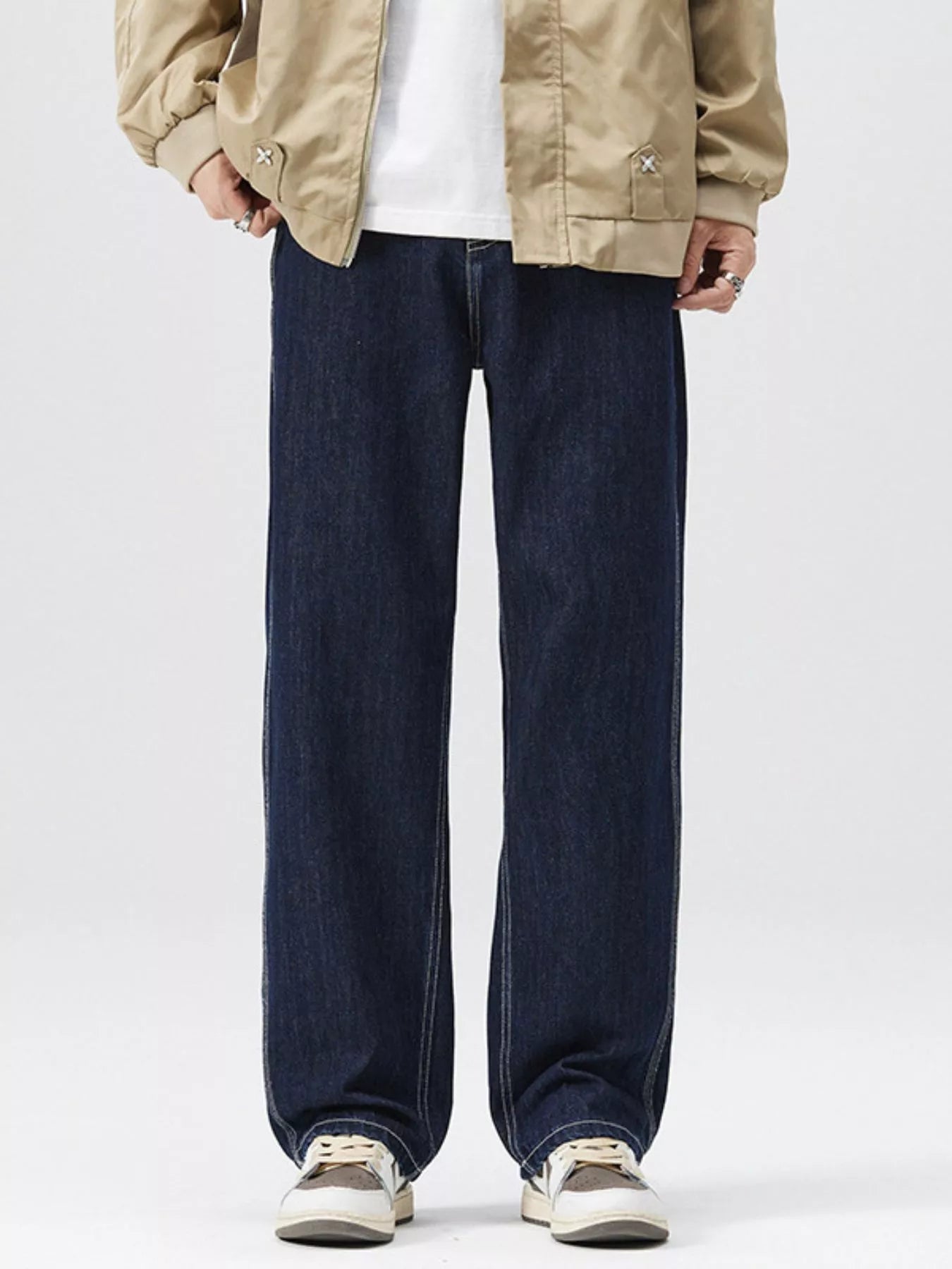 Men's Wide Leg Jeans with Pockets Secondary image