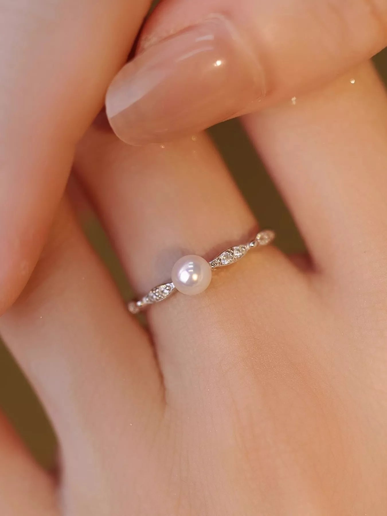 925 Sterling Silver Pearl Ring Secondary image