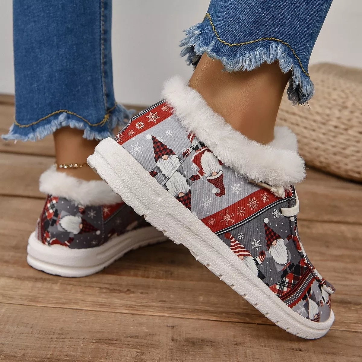 Christmas Print Round Toe Sneakers Secondary image