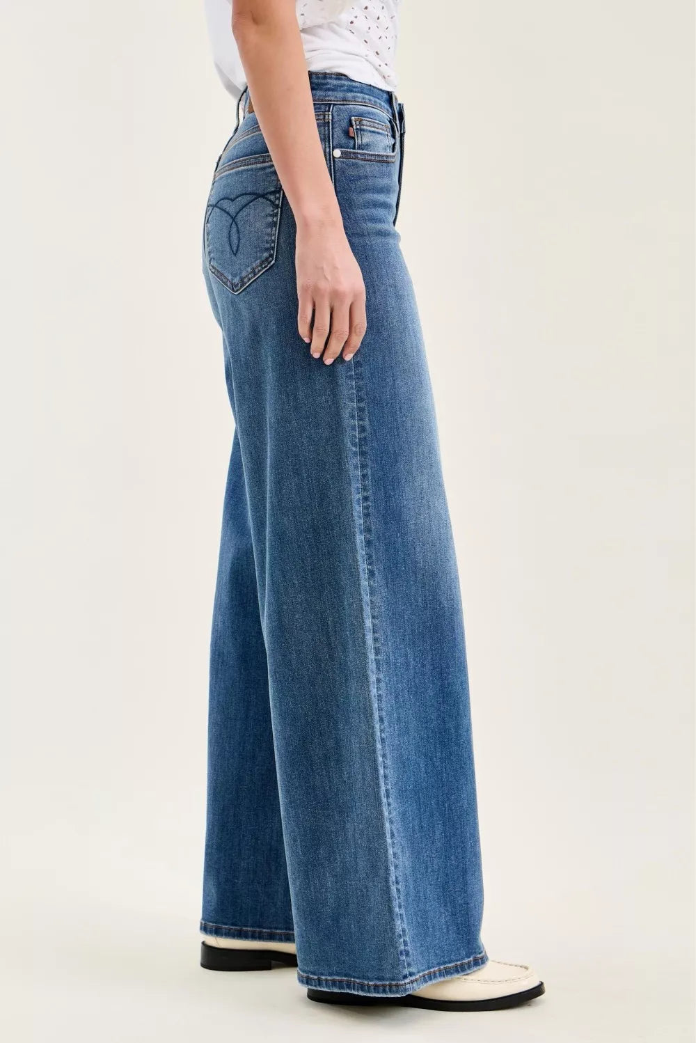 Judy Blue High Waist Palazzo Jeans Secondary image