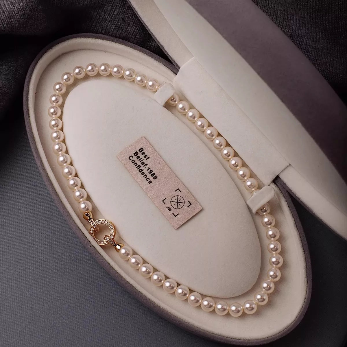 Pearl Necklace with Interlocking Clasp Secondary image