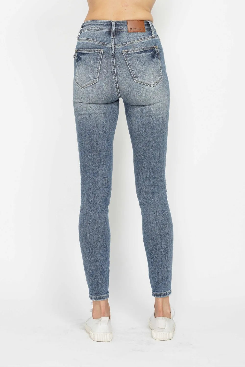 Judy Blue Full Size Tummy Control Contrast Wash Skinny Jeans Secondary image