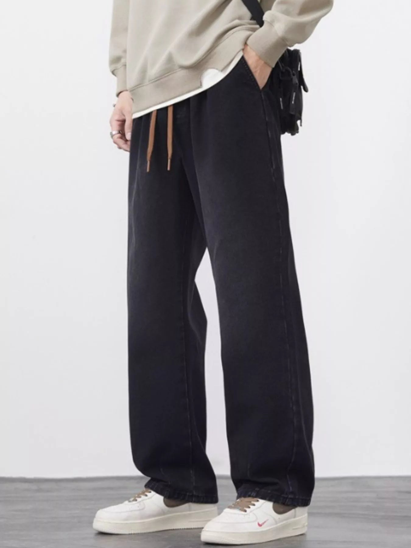 Men's Plus Size Wide Leg Jeans Secondary image
