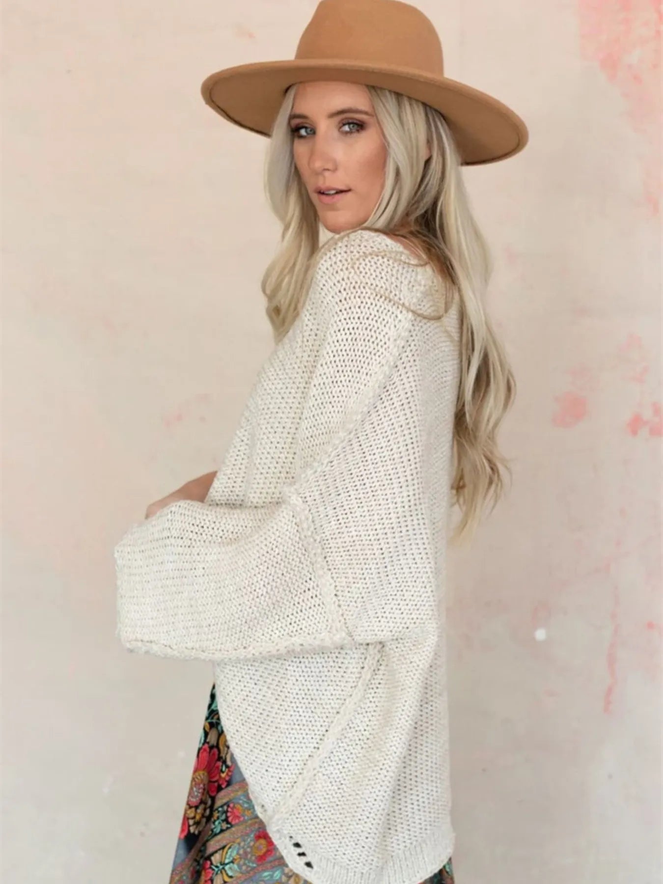 Round Neck Oversized Knit Top with Relaxed Fit Secondary image